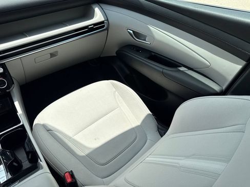 Used 2025 Hyundai Tucson SEL FWD image 16