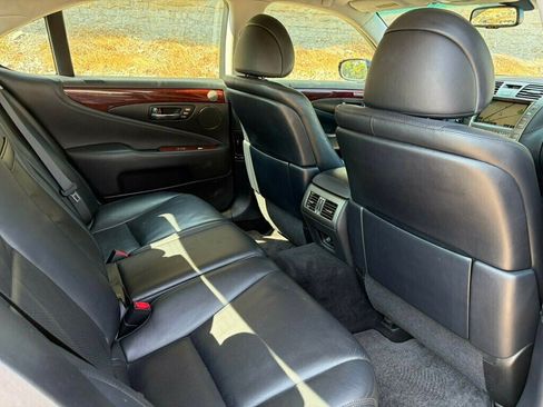 Used 2007 Lexus LS 460 RWD image 28