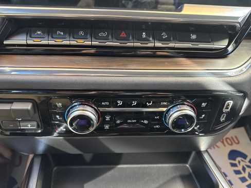 Used 2022 GMC Sierra 1500 SLT w/ SLT Premium Plus Package image 27