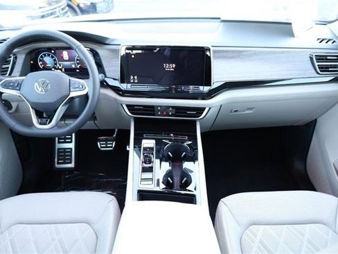 New 2026 Volkswagen Atlas SEL Premium R-Line image 29