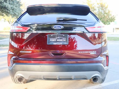Used 2019 Ford Edge Titanium w/ Equipment Group 301A image 6