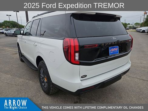 Used 2025 Ford Expedition Tremor AWD/4WD image 9