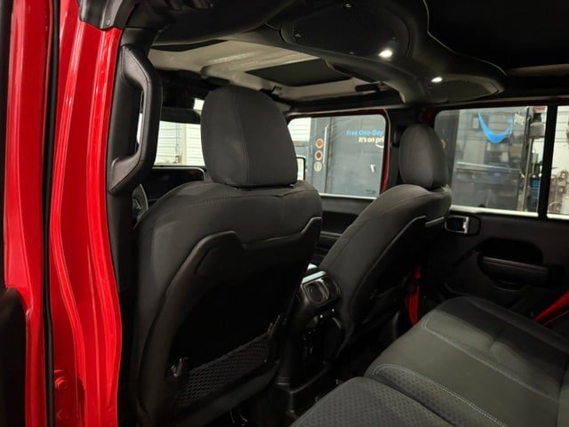 Used 2024 Jeep Wrangler Unlimited Rubicon 4xe w/ Technology Group AWD/4WD image 35