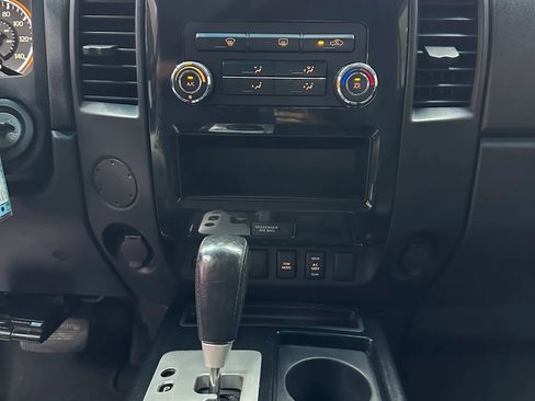Used 2013 Nissan Titan SV w/ SV Value Truck Pkg RWD image 19
