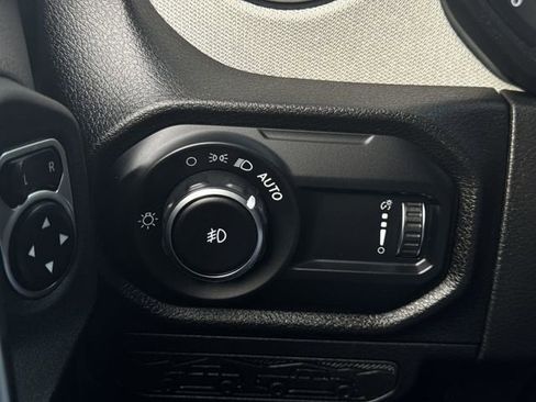 Used 2024 Jeep Wrangler Willys image 18