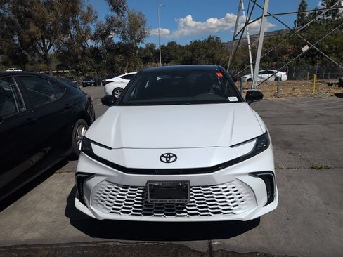 Used 2025 Toyota Camry XSE AWD/4WD image 2