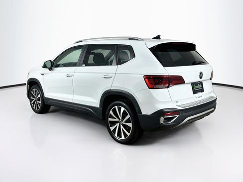 Used 2023 Volkswagen Taos SE FWD image 5
