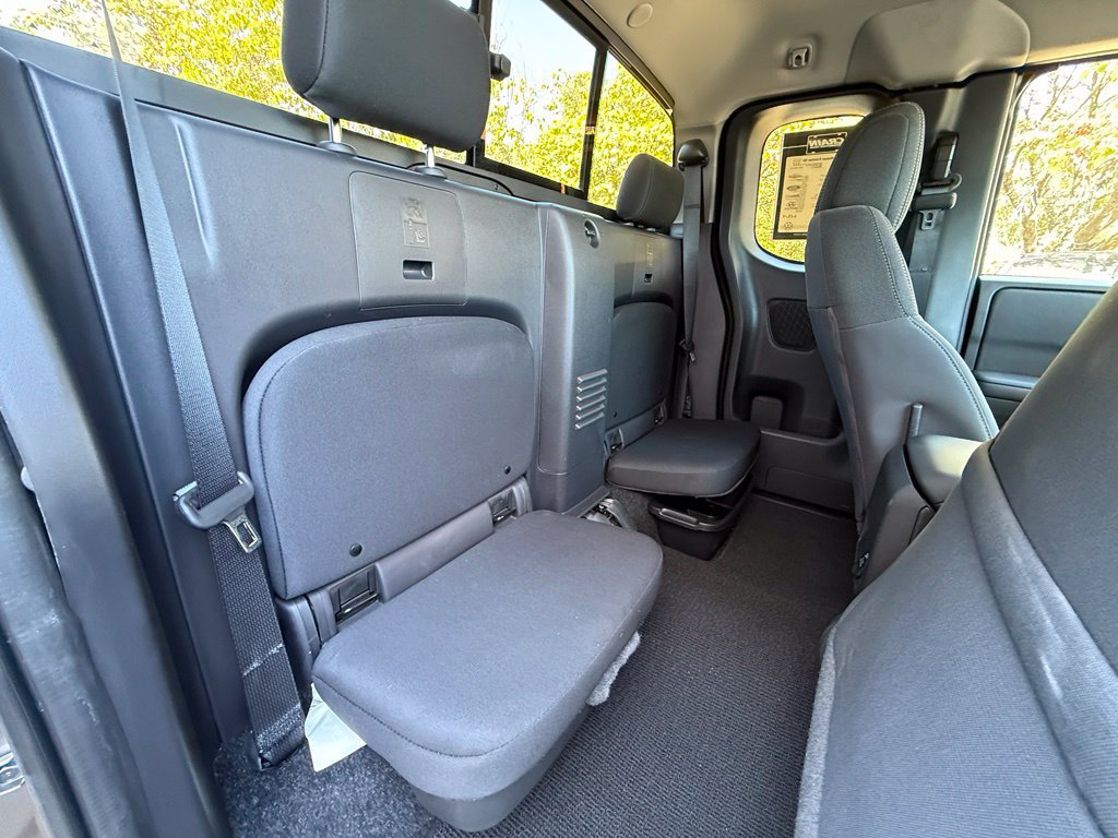 Used 2024 Nissan Frontier SV w/ SV Convenience Package AWD/4WD image 36