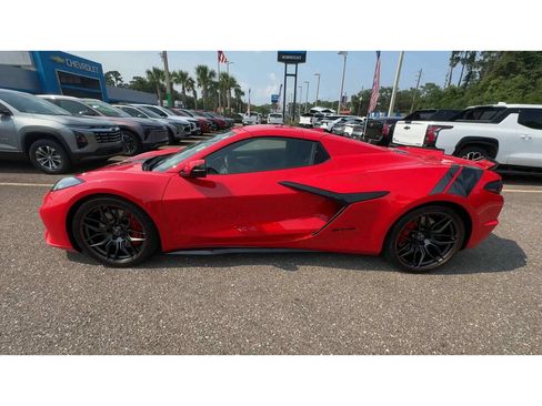 Used 2025 Chevrolet Corvette Z06 RWD image 5