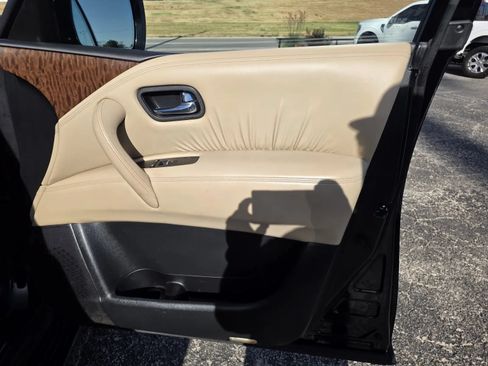 Used 2017 Nissan Armada SL w/ Moonroof Package AWD/4WD image 18