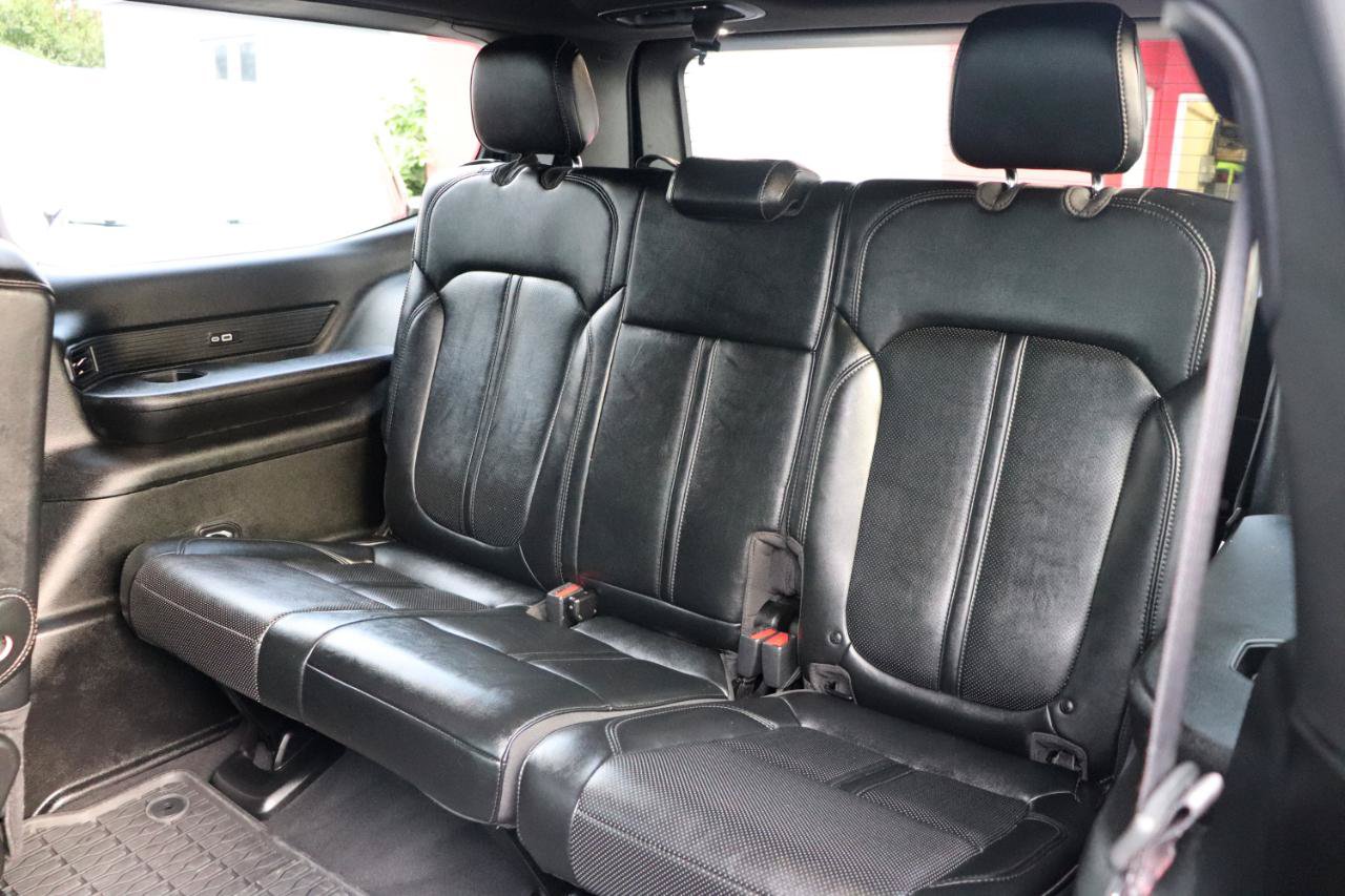 Used 2024 Jeep Wagoneer Series II AWD/4WD image 13