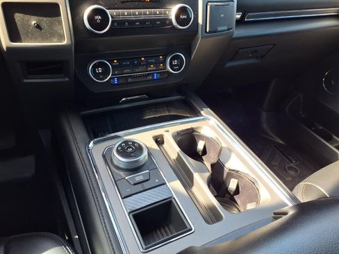 Used 2021 Ford Expedition XLT RWD image 26