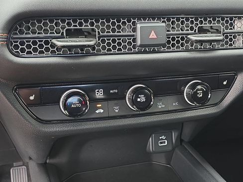 Certified 2024 Honda HR-V Sport image 25