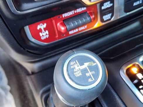 Used 2022 Jeep Wrangler Unlimited Rubicon w/ Trailer Tow Package image 31