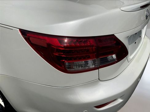 Used 2011 Lexus IS 350C w/ Luxury Pkg RWD image 23
