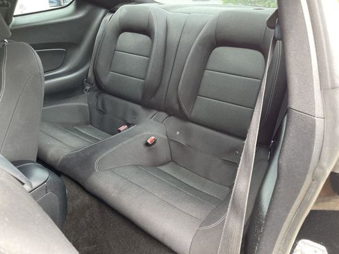 Used 2016 Ford Mustang Coupe RWD image 30
