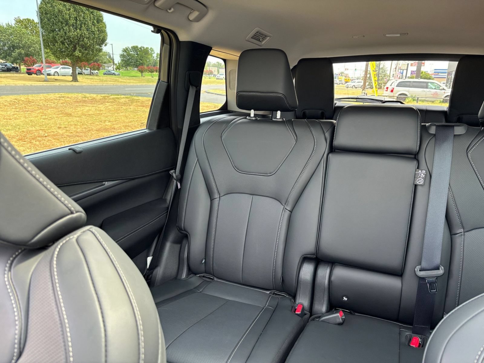 Used 2026 INFINITI QX60 Luxe FWD image 43