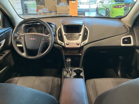 Used 2017 GMC Terrain SLE image 21