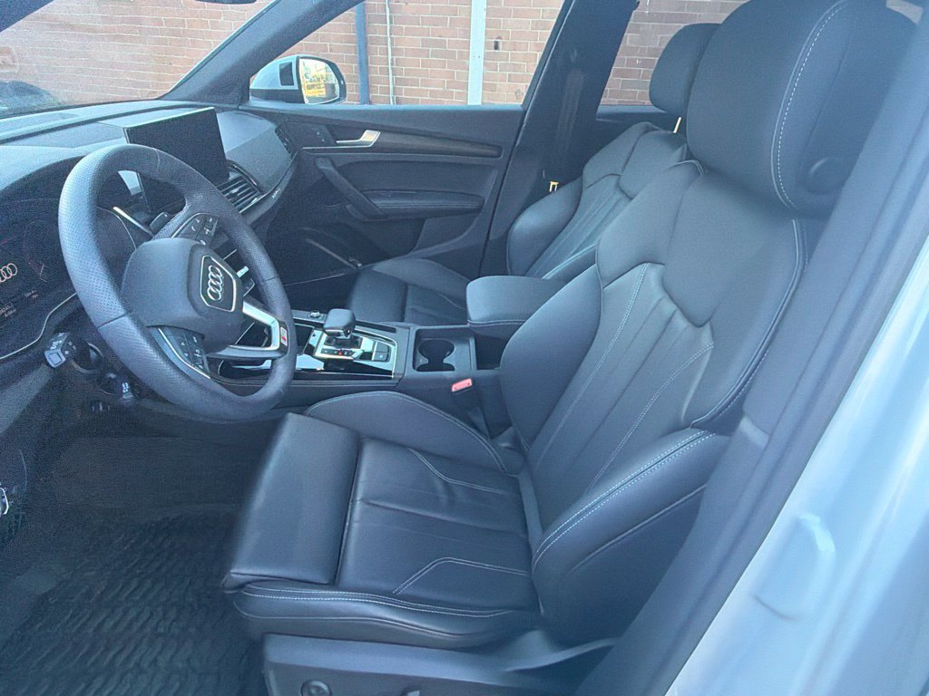 Used 2025 Audi Q5 e Premium Plus w/ Premium Plus Package AWD/4WD image 5