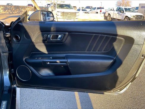 Used 2017 Ford Mustang GT Premium image 20