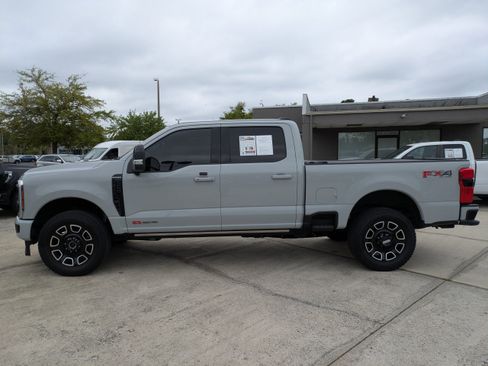 Used 2025 Ford F250 Platinum AWD/4WD image 7