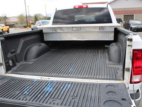 Used 2018 RAM 2500 Tradesman w/ Chrome Appearance Group image 12