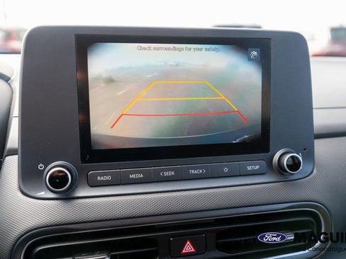 Used 2023 Hyundai Kona SEL AWD/4WD image 25