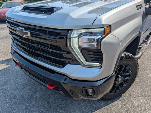 Used 2025 Chevrolet Silverado 2500 LT w/ Trail Boss Package AWD/4WD image 13
