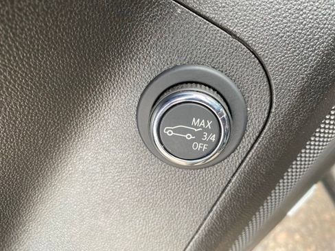 Used 2023 GMC Acadia Denali AWD/4WD image 17