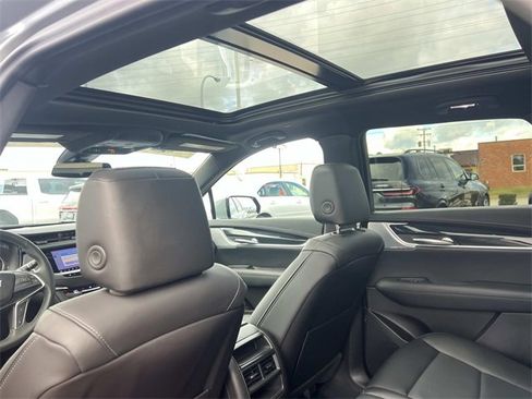 Certified 2025 Cadillac XT5 Premium Luxury image 13