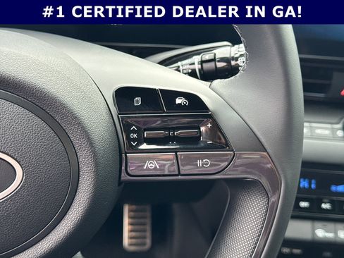 Certified 2025 Hyundai Elantra SEL image 26