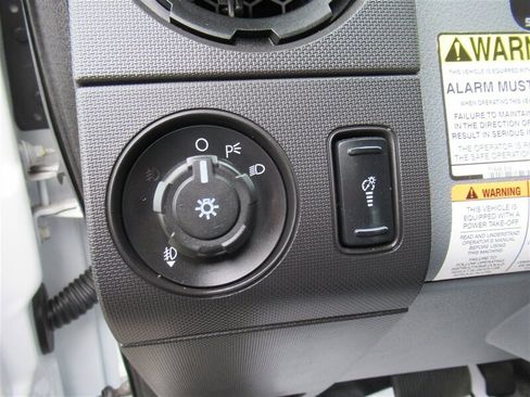 Used 2013 Ford F450 XL w/ Snow Plow Prep Pkg image 20