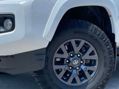 Used 2023 Toyota Tacoma SR5 RWD image 9