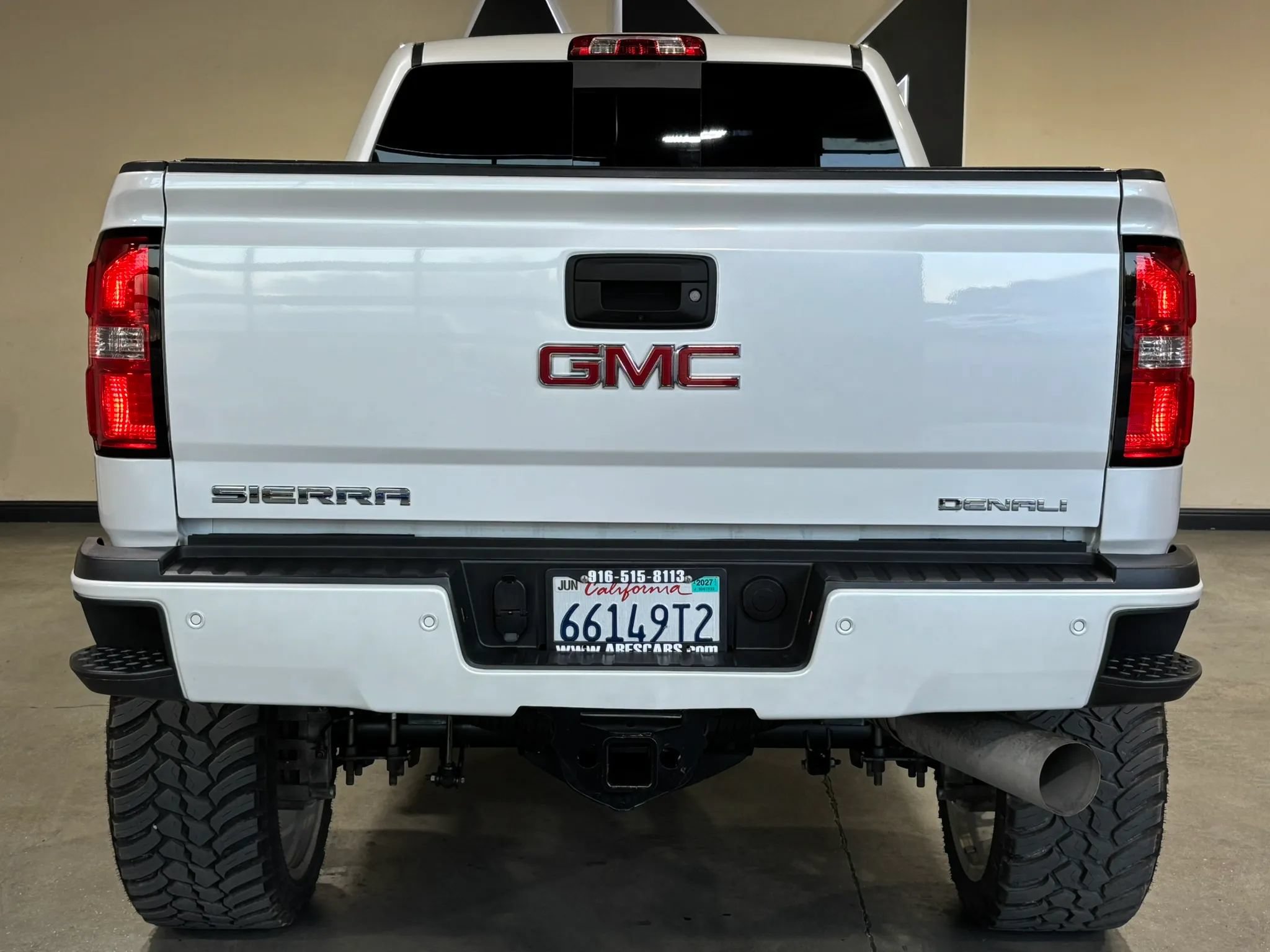 Used 2019 GMC Sierra 2500 Denali w/ Duramax Plus Package AWD/4WD image 5