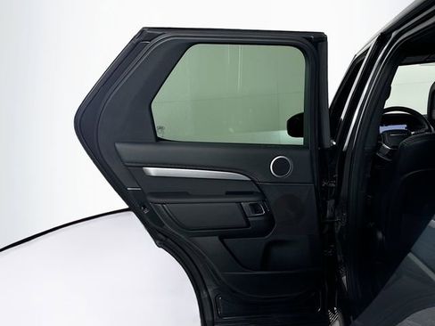 Used 2024 Land Rover Discovery Dynamic SE image 23