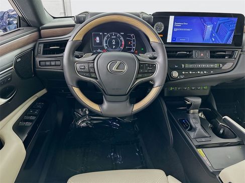 Used 2024 Lexus ES 350 Ultra Luxury image 26