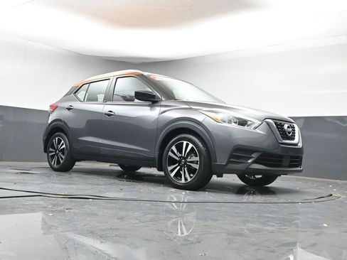 Used 2020 Nissan Kicks SV image 33