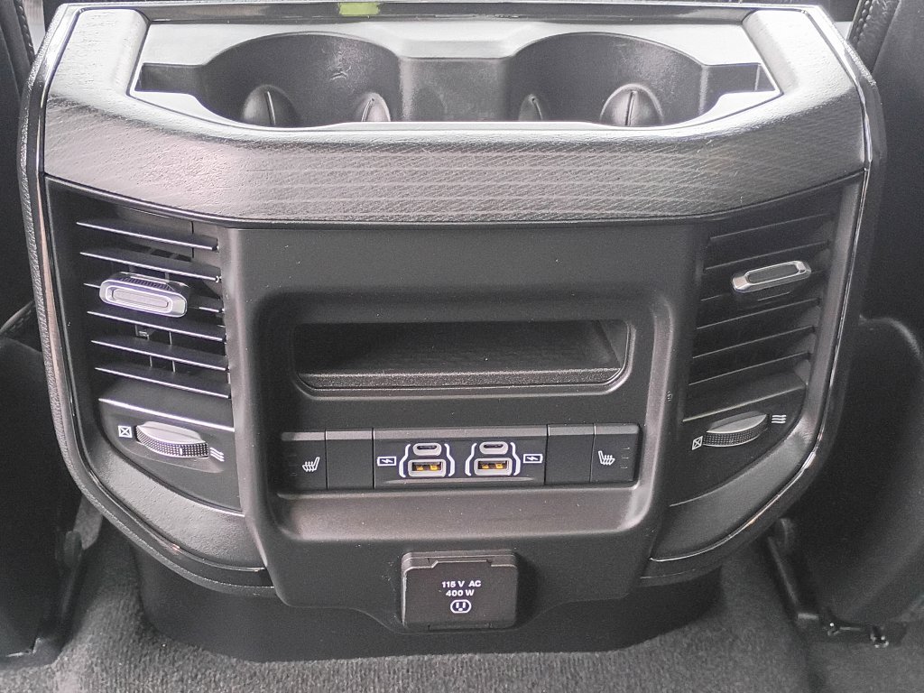 Used 2022 RAM 1500 Limited w/ Body-Colour Bumper Group AWD/4WD image 19