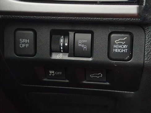 Used 2018 Subaru Forester 2.5i Touring w/ Popular Package #2 AWD/4WD image 13