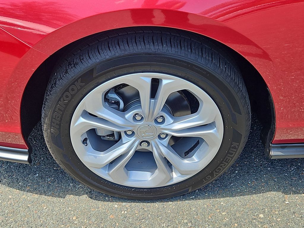 Certified 2023 Honda Accord LX image 7