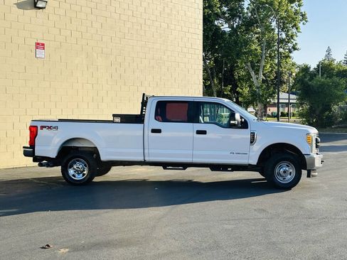 Used 2017 Ford F250 XL w/ Power Equipment Group AWD/4WD image 5