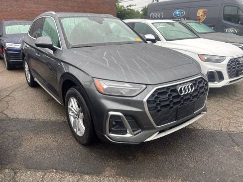 Used 2022 Audi Q5 2.0T Premium w/ Convenience Package AWD/4WD image 11
