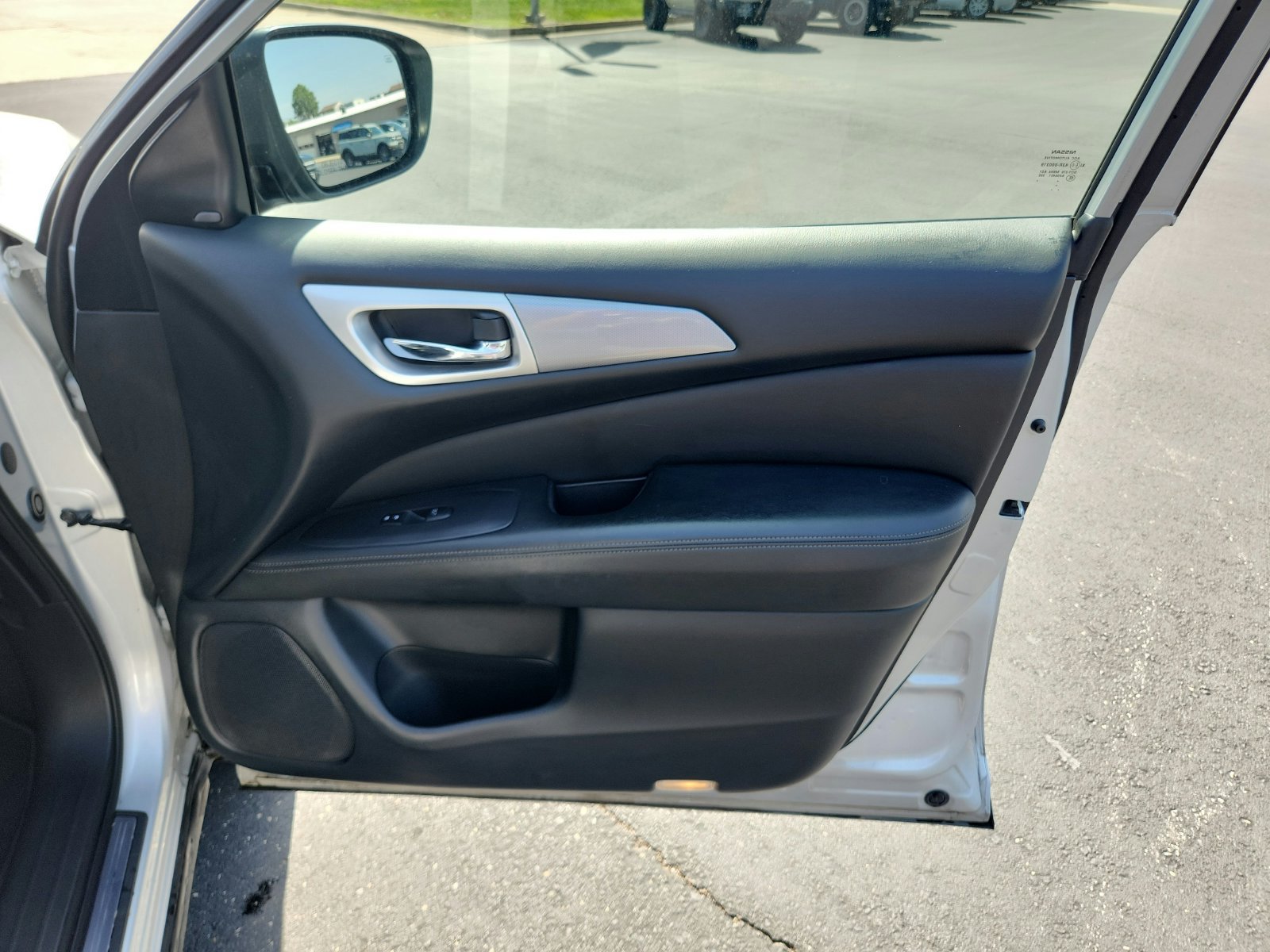 Used 2019 Nissan Pathfinder SL AWD/4WD image 74