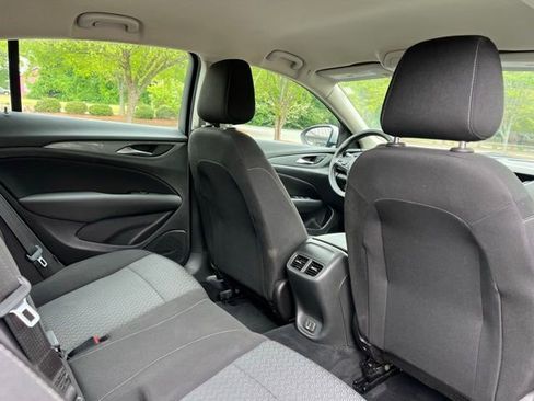 Used 2018 Buick Regal Preferred FWD image 19