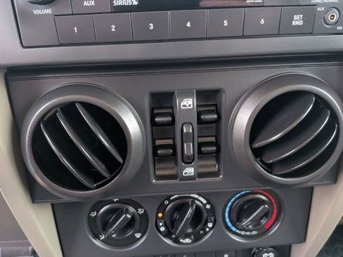 Used 2010 Jeep Wrangler Unlimited Rubicon w/ Dual Top Group image 20