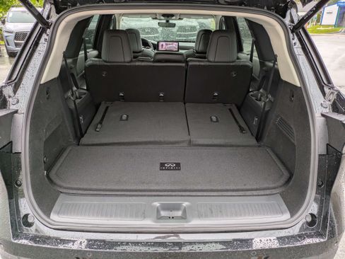 Used 2026 INFINITI QX60 Luxe w/ Cargo Package FWD image 13