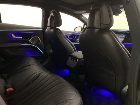 Used 2023 Mercedes-Benz EQS 580 4MATIC Sedan image 20