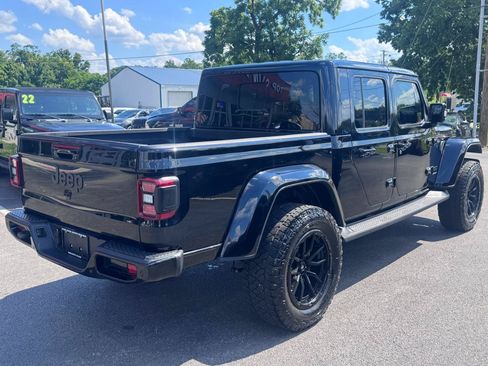Used 2022 Jeep Gladiator Overland AWD/4WD image 3