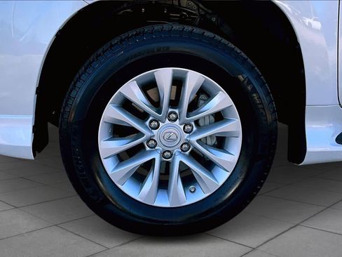 Used 2023 Lexus GX 460 Premium w/ Premium Plus Package image 10