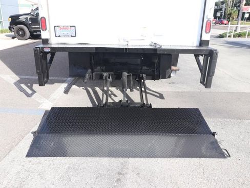 Certified 2022 Ford E-450 and Econoline 450 Super Duty w/ Power Windows & Locks Group image 2